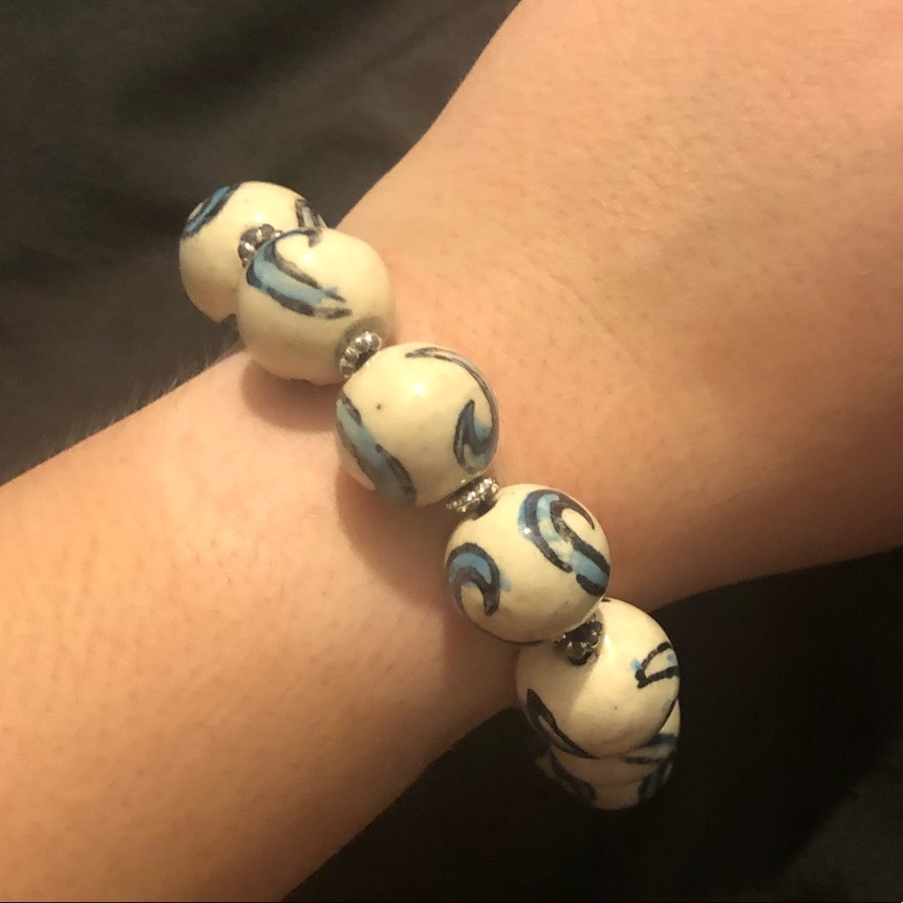 💙Blue & White Stretch Bead Bracelet💙